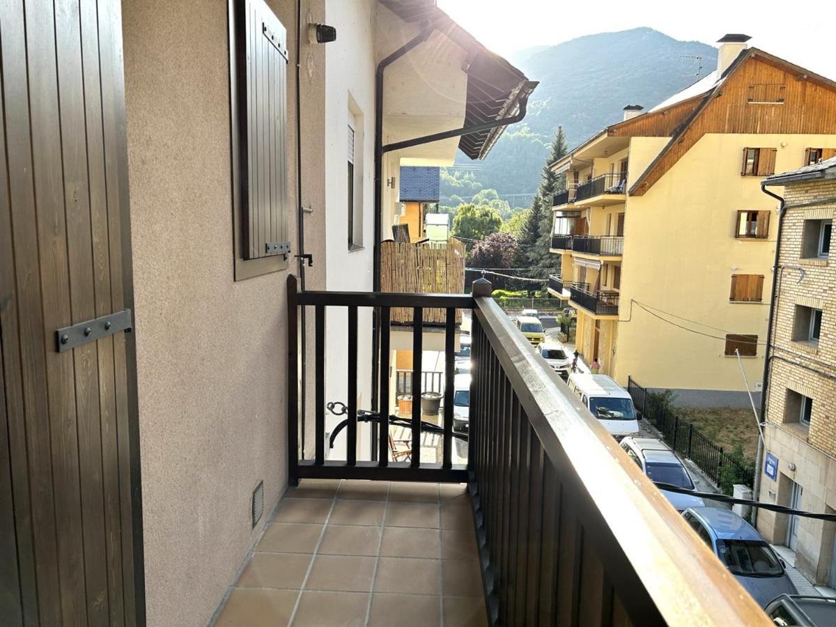 Apartament Encantador I Centric Amb Llar De Foc By Rural D'Aneu 埃斯特里-德阿内乌 外观 照片